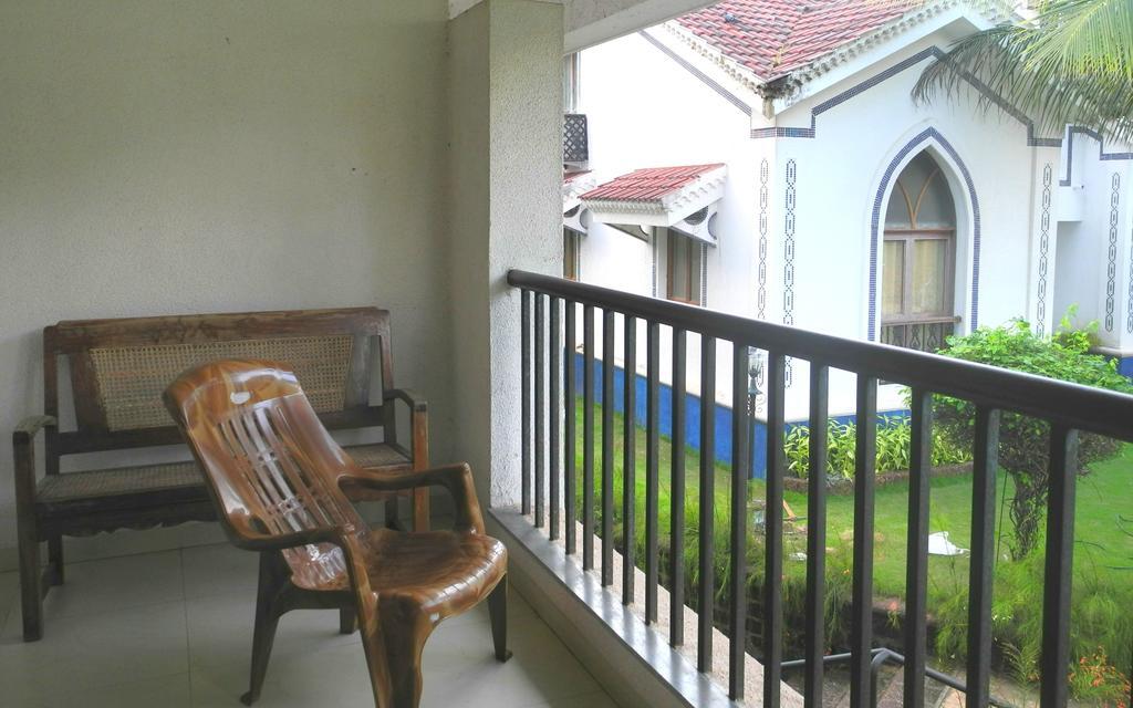 Pool And Garden Facing Apartment In Riviera Foothills Near Baga, Arpora Exterior photo